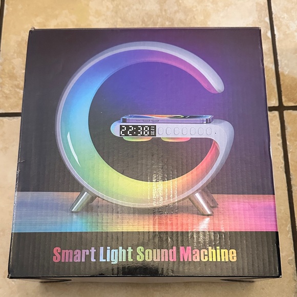 G-Shaped Multicolor Smart Charger - Picture 4 of 4